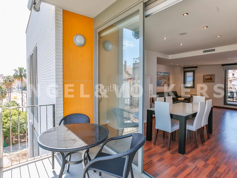 Foto b3255642-10e0-4200-acff-a0a29148b073. Attico con riscaldamento parcheggio in Aiguadolç - Sant Sebastià Sitges