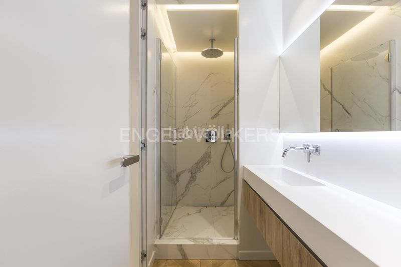 Foto 1d8c5e7f-f714-444c-82fc-f2ff63bcd7e6. Pis amb calefacció a Dreta de l´Eixample Barcelona
