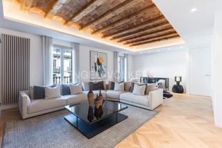 Piccolo appartamento  Pau claris. Piso de lujo en venta a una calle de passeig de gràcia