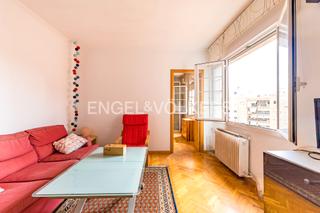 Appartement à Fort Pienc. Fantástico piso alto muy agradable y luminoso en eixample