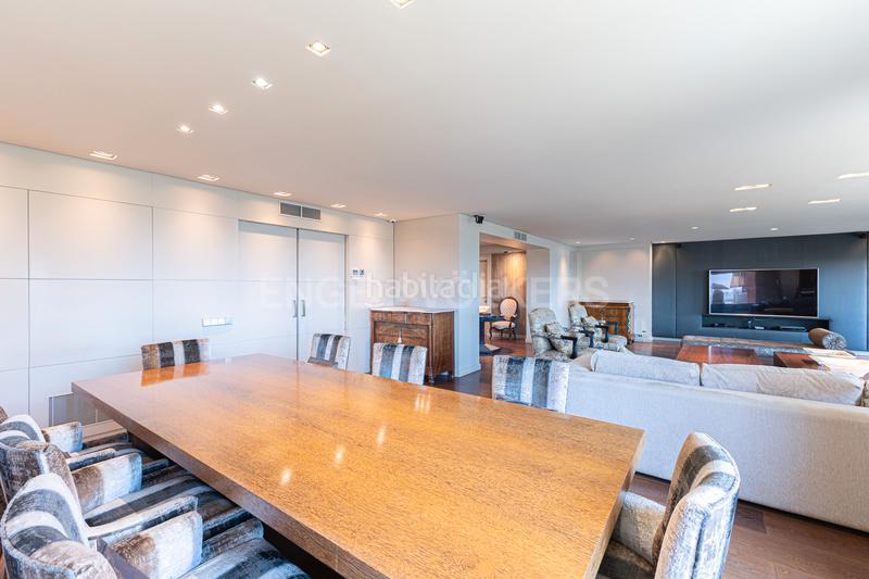 Foto 0a89c2f5-e552-441f-8d21-2234ead2d62a. Alquiler apartamento piso de alto standing en Pedralbes de larga duración en Barcelona