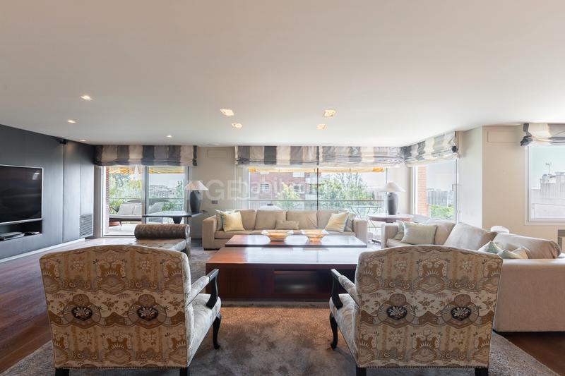 Foto 0d09d1ff-bbaa-4f11-8b1c-7b291e580dab. Alquiler apartamento piso de alto standing en Pedralbes de larga duración en Barcelona