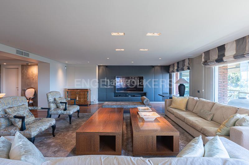 Foto 8ca4f239-6844-493e-99af-1d8bc5fd38bd. Alquiler apartamento piso de alto standing en Pedralbes de larga duración en Barcelona