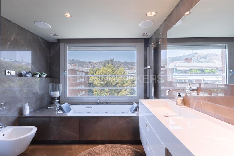 Foto 8765511d-d872-4cc9-bbe5-4718eec908e8. Lloguer apartament amb calefacció aparcament piscina a Barcelona