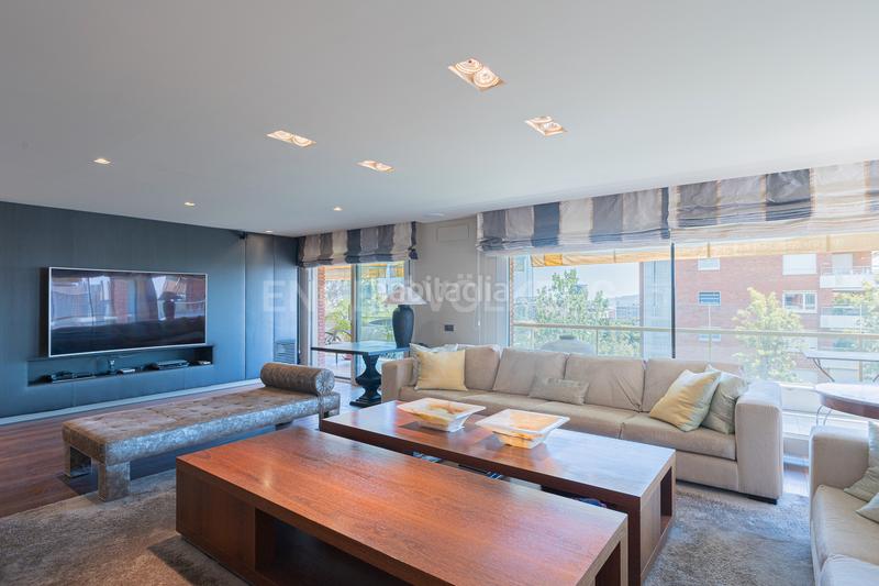 Foto 6dac0e22-9fdc-4fa4-ba5b-5f5270347a4a. Location appartement avec chauffage parking piscine dans Barcelona