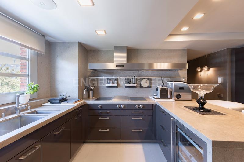 Foto ecad96a0-ddc7-403c-90fd-568ae1d50c72. Location appartement avec chauffage parking piscine dans Barcelona