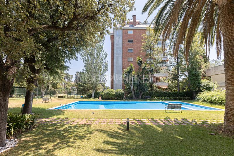Foto 0806ab18-95a3-492b-a326-d051df597102. Miete appartement mit heizung parking pool in Pedralbes Barcelona
