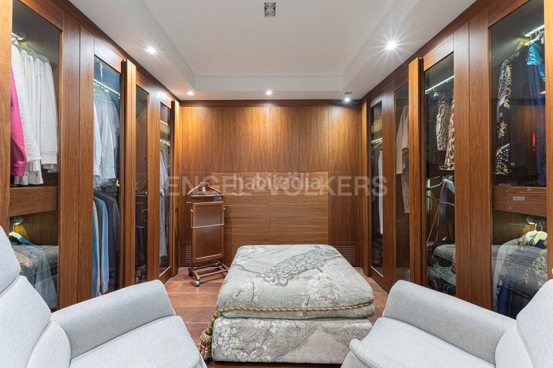 Foto 85c49100-97cc-4f2d-a029-d99355045d87. Miete appartement mit heizung parking pool in Pedralbes Barcelona