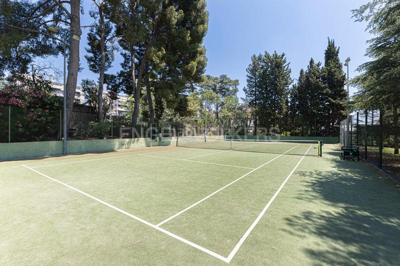 Foto c5d183b1-a5fe-4931-a051-b830403c1436. Miete appartement mit heizung parking pool in Pedralbes Barcelona