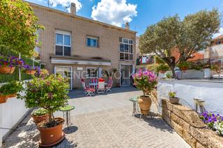 Appartement à Barri del Centre. Elegante piso en pleno centro de terrassa con amplia terraza y d