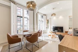 Apartament a Fort Pienc. Piso reformado en finca regia en el centro de barcelona