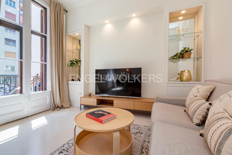 Foto 84cd8b40-99aa-4987-b99d-a5c1eaef7df7. Appartement avec chauffage dans Fort Pienc Barcelona