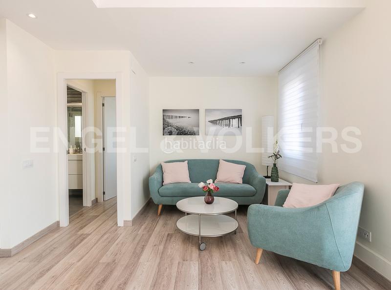 Foto 1519558d-d0ca-4698-b2f7-280272e42c8f. Àtic amb calefacció a Raval Barcelona