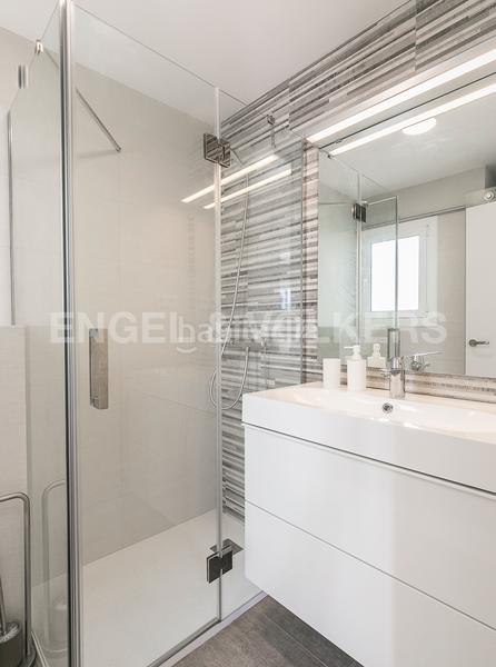 Foto 5d86ac05-b464-42ba-84cf-ee87dc68cbe4. Àtic amb calefacció a Raval Barcelona