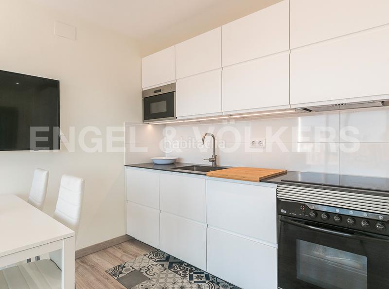 Foto d55b54cc-ca81-48b7-a06c-d670d1f6042f. Àtic amb calefacció a Raval Barcelona