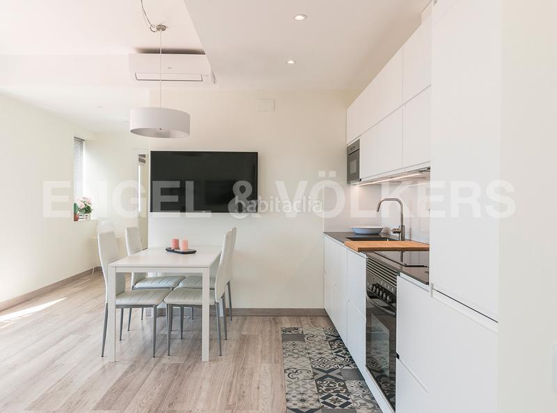 Foto fec6f6e4-9518-4cd0-ad07-02ab460a3f9c. Àtic amb calefacció a Raval Barcelona