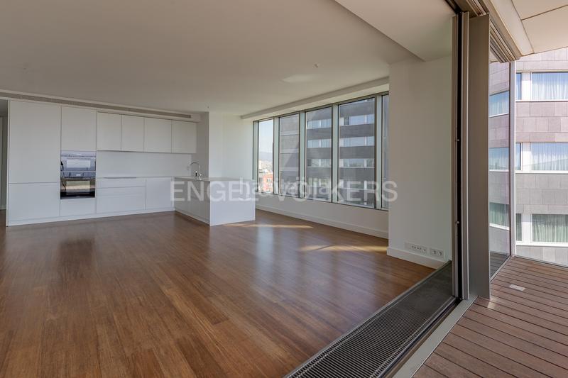 Foto 2cd70e77-dad9-475a-a6d5-a2ef2fa8b627. Apartamento maravilloso apartamento con vistas al mar en Barcelona