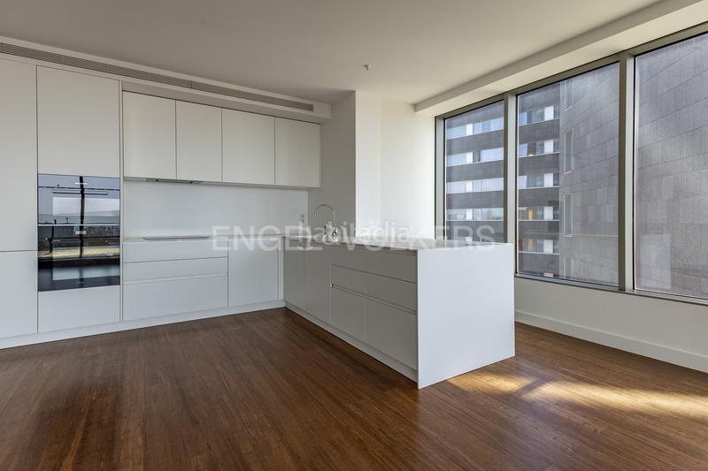 Foto b4d5bef4-3ff3-4eab-a2f8-7da7d1e4d6f8. Apartamento maravilloso apartamento con vistas al mar en Barcelona
