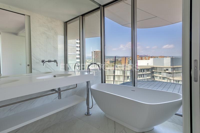 Foto bfa367ac-4be7-4f9e-90f0-1685b0825fec. Apartamento maravilloso apartamento con vistas al mar en Barcelona