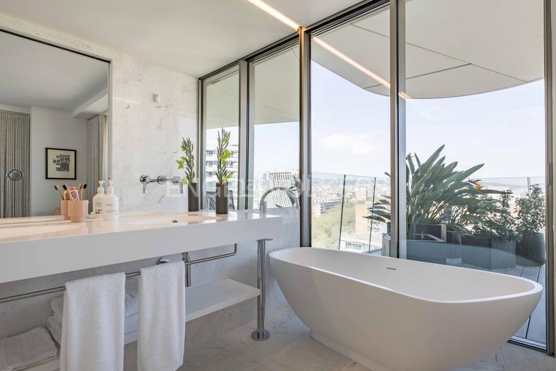 Foto 3086ef23-84c7-4c20-9812-4a6b0b7a1395. Piccolo appartamento con riscaldamento parcheggio piscina in Barcelona