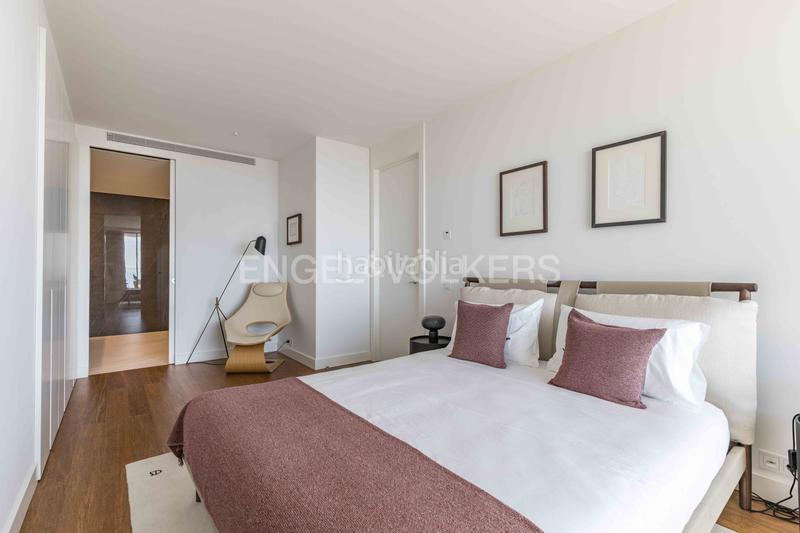 Foto 6d1c6cae-5b5b-4d72-9742-81a950fac249. Piccolo appartamento con riscaldamento parcheggio piscina in Barcelona