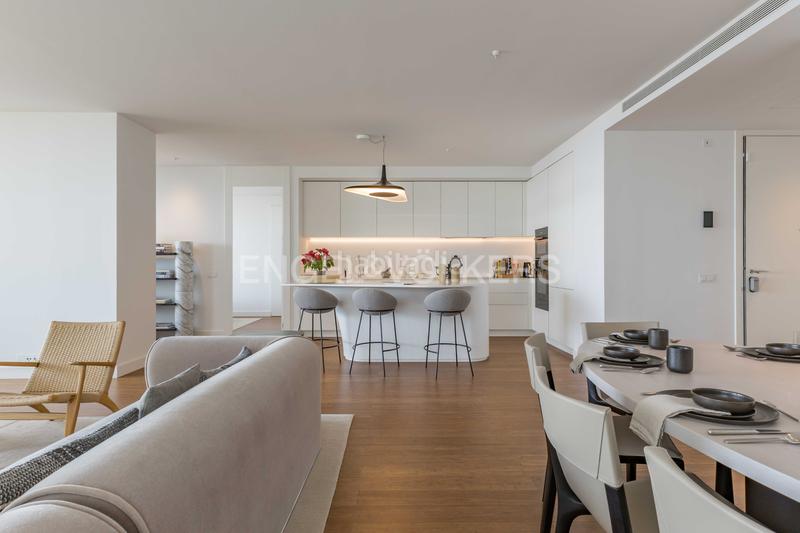 Foto b2b436ce-2322-4fa4-bdd3-f29d0f27563d. Piccolo appartamento con riscaldamento parcheggio piscina in Barcelona