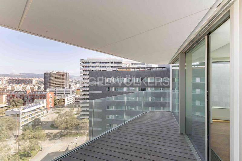 Foto d1d54739-0e52-443d-a72b-c88708a3104f. Piccolo appartamento con riscaldamento parcheggio piscina in Barcelona