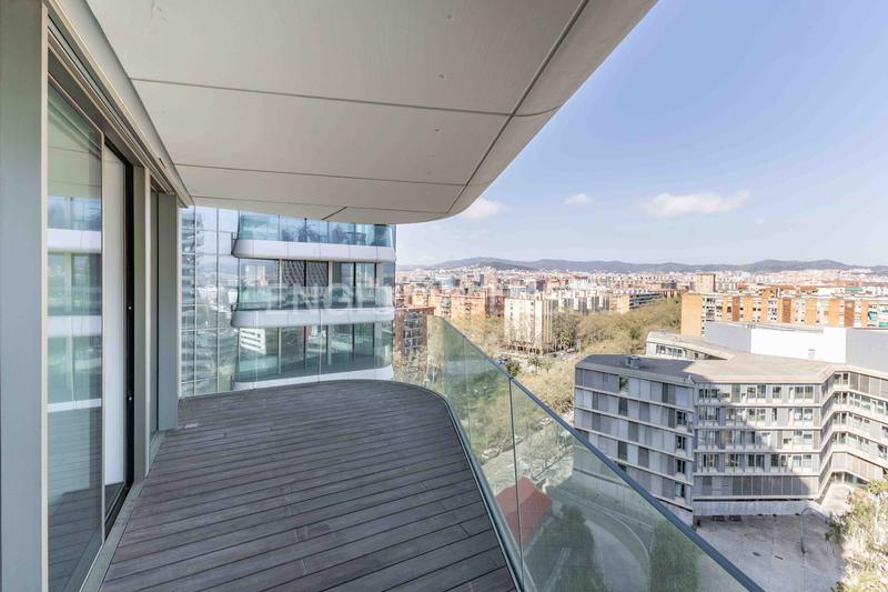 Foto d8e4796b-004a-49cd-8a10-46b853a2670d. Piccolo appartamento con riscaldamento parcheggio piscina in Barcelona