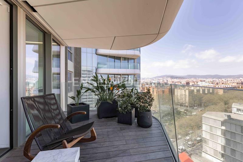 Foto dce96100-a3b7-4aee-9c0e-5649865f1f41. Piccolo appartamento con riscaldamento parcheggio piscina in Barcelona