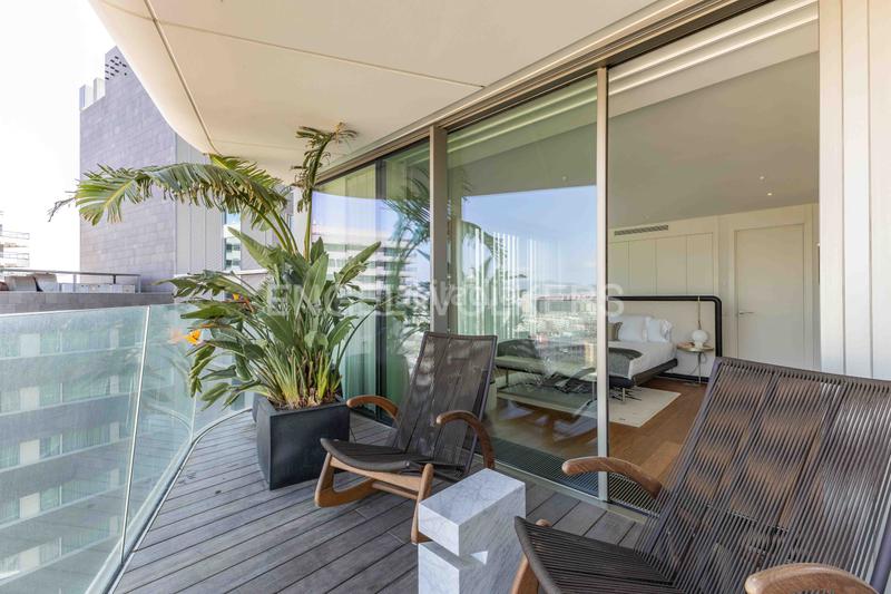 Foto e398b6c2-3b53-4f33-8114-39aa853df21a. Piccolo appartamento con riscaldamento parcheggio piscina in Barcelona