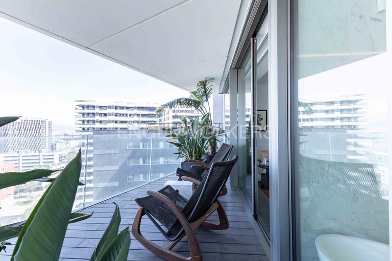 Foto e7df4d58-45bc-4eef-8fb2-5b4ca5bba8be. Piccolo appartamento con riscaldamento parcheggio piscina in Barcelona