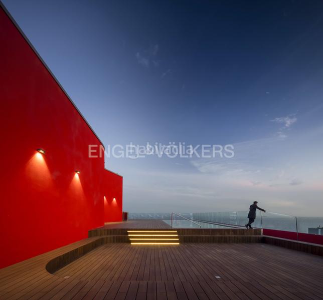 Foto e575e09b-1d13-46de-8210-352fa05ead3d. Apartamento maravilloso apartamento con vistas al mar en Barcelona