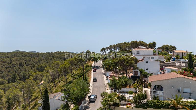 Foto 138a7cd0-c82b-451c-b435-4823d8d43842. Terreno residencial soleado terreno con rebaje completado en Sant Pere de Ribes