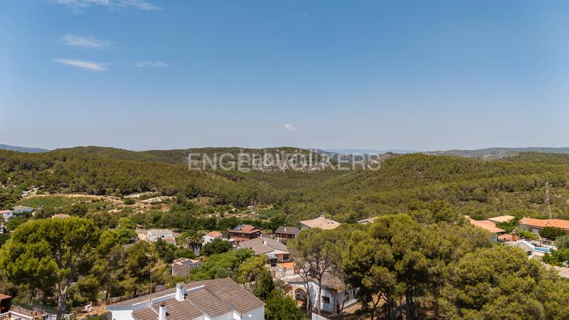 Foto 3de18e2f-4373-4ac8-8685-3666aa3da73a. Terreno residencial soleado terreno con rebaje completado en Sant Pere de Ribes