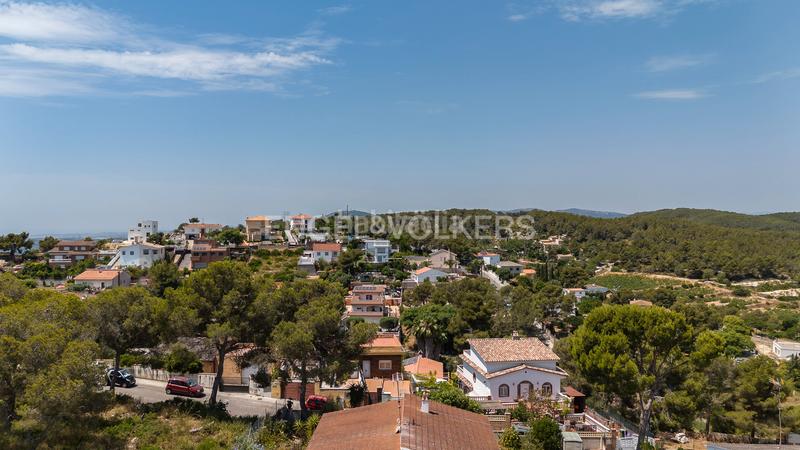 Foto 4b358949-cc01-4c38-a295-40067e2d7a63. Terreno residencial soleado terreno con rebaje completado en Sant Pere de Ribes
