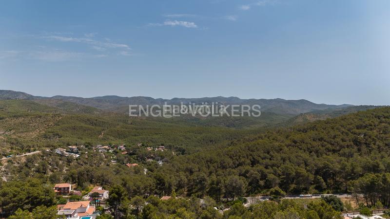 Foto c4411421-ae14-4836-9661-c83e53af34b2. Terreno residencial soleado terreno con rebaje completado en Sant Pere de Ribes