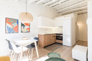 Rent Apartment in Sant Andreu de Palomar. Apartamento temporal  de diseño en barrio  de sant andreu