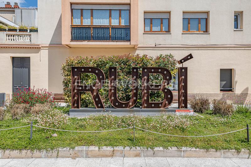 Foto 27e3ba93-36ec-4e96-8912-21aef16494e1. Apartamento bello piso para entrar a vivir en Mercat Rubí