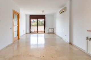 Apartamento en Mercat. Bello piso para entrar a vivir
