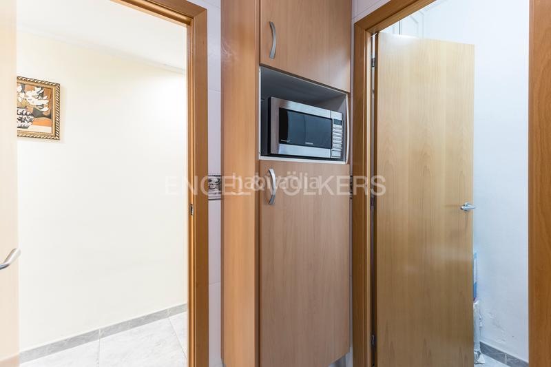 Foto f9acb5a8-696d-4442-aa41-a7cdcb04ae27. Piccolo appartamento con riscaldamento in La Teixonera Barcelona