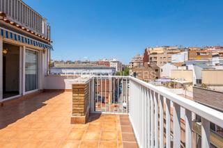 Dachwohnung in El Gall. Ático con terraza en esplugues de llobregat