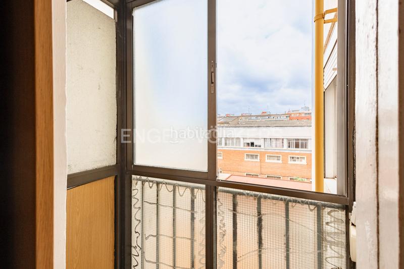 Foto c3886911-e2ab-47f8-95f7-2a9def03b401. Àtic amb calefacció aparcament a El Gall Esplugues de Llobregat
