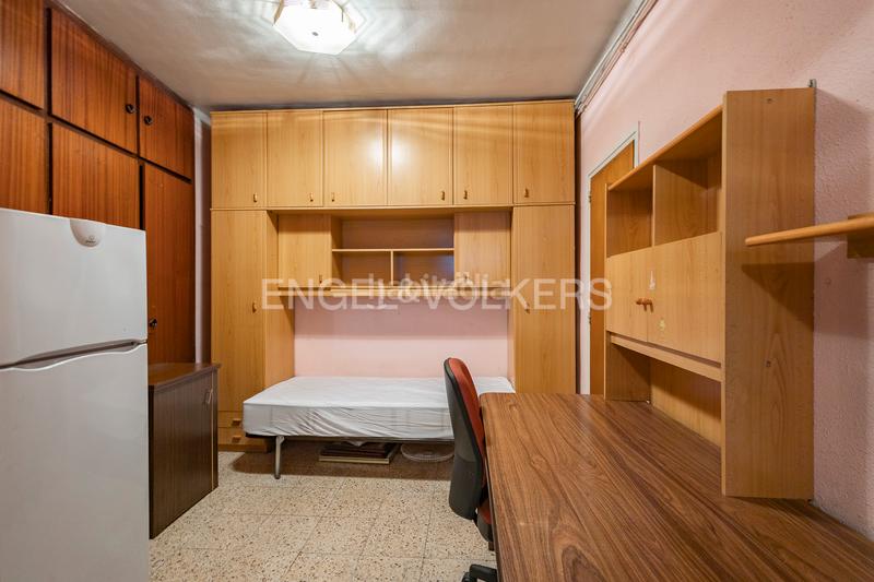 Foto d3ba3841-87c3-42a5-ba7d-3adc8cbb2d7c. Àtic amb calefacció aparcament a El Gall Esplugues de Llobregat