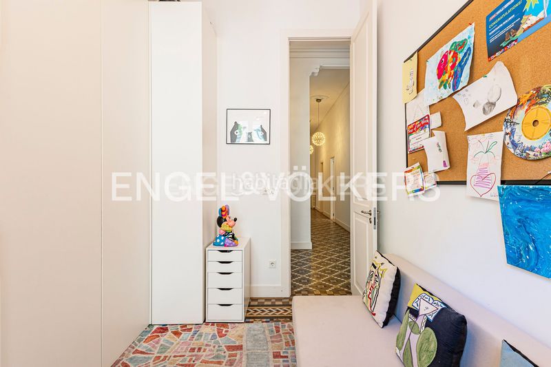 Foto ca0dffff-2b1a-4805-a6c6-cf7cdb037b0c. Pis amb calefacció a Dreta de l´Eixample Barcelona