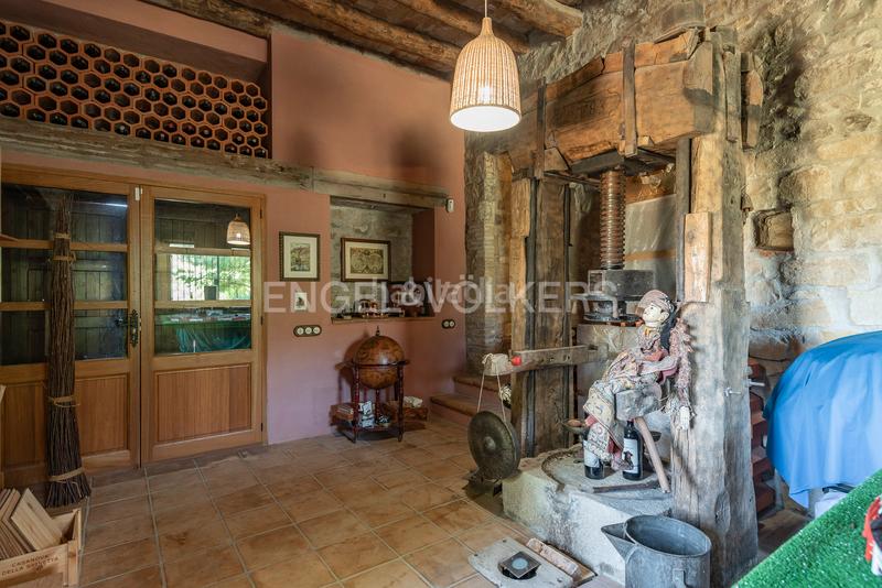 Foto b90e0eea-66b6-471d-938e-572288510de2. Bauernhof mit heizung pool in Castellbell i el Vilar