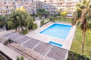 Piccolo appartamento in Poblenou. Piso con piscina en poblenou