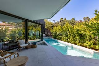 Maison à La Floresta. Impresionante casa de diseño con piscina, jardín y acabados prem