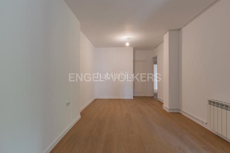 Foto 180c9aa3-0b9d-4777-9ec2-d4b916459d95. Apartament amb calefacció aparcament a Centre Sabadell