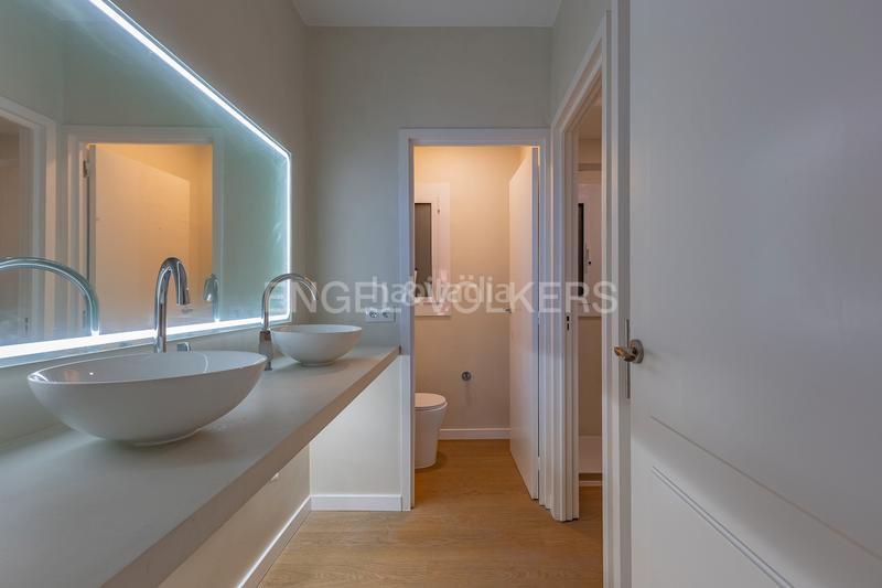 Foto 2c1996c7-07e4-4ce2-9d95-28e993e40284. Apartament amb calefacció aparcament a Centre Sabadell