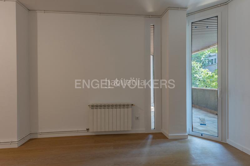 Foto 43ee0178-0643-49b6-a003-fc6c871165e2. Apartament amb calefacció aparcament a Centre Sabadell